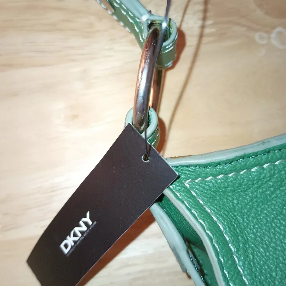 ADORABLE NWT DKNY Green Leather Buckle Bag - Picture 2 of 5